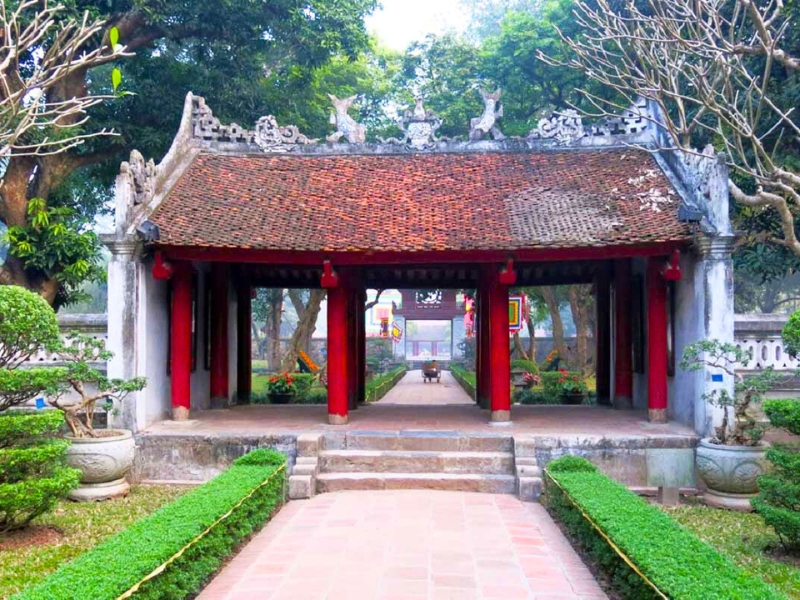 Dai Trung Môn (Grande Porte du Milieu)