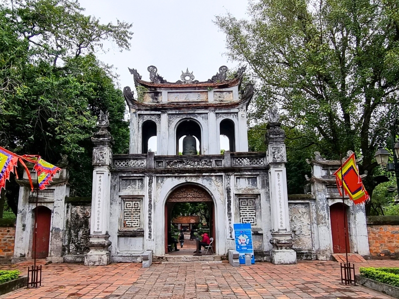 La porte Van Mieu Mon