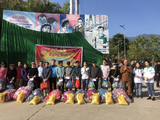 Voyage humanitaire de fin d’année dans le district de Vi Xuyen, province Ha Giang