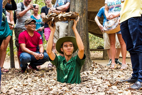 tunnel de cu chi saigon vietnam