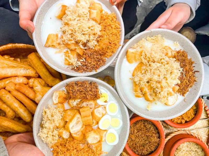 Chao Sươn – Un porridge crémeux et réconfortant, parfait pour savourer les plats d’hiver à Hanoi