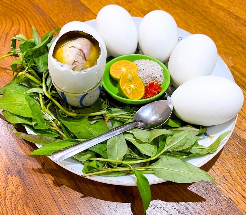 trung-vit-lon-balut-ou-oeuf-de-canard-fertilise