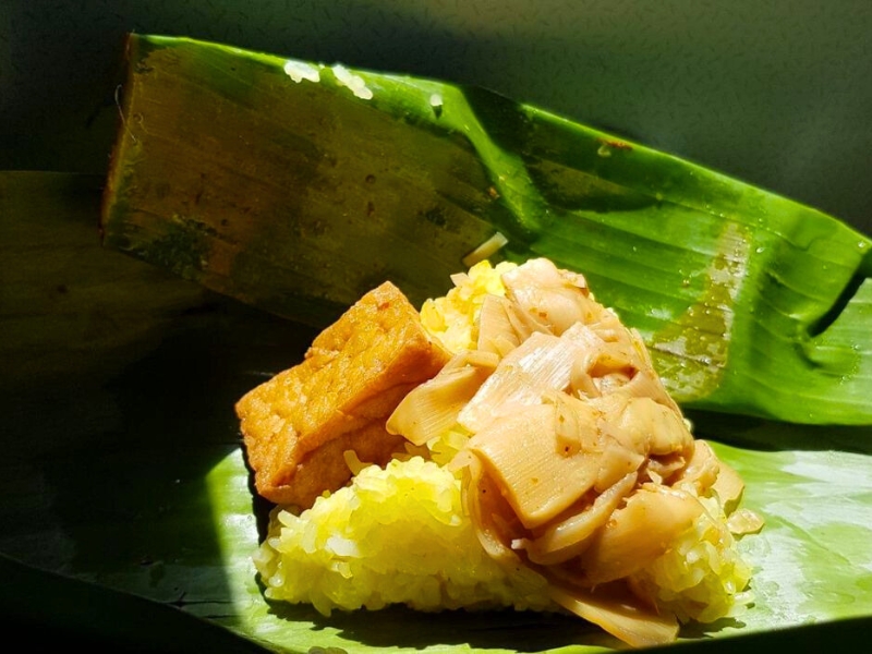 Xôi măng (Riz gluant au bambou)