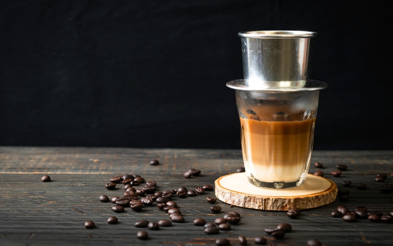 Goûtez à la nostalgie du vieux Saigon dans un verre de Bac xiu