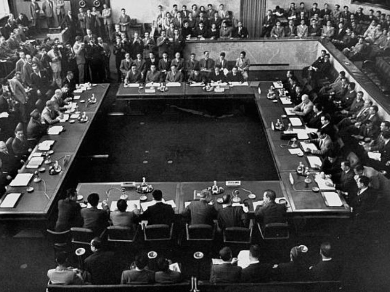 Les Accords de Genève (1954) – Un tournant majeur de la diplomatie vietnamienne : ils mirent fin à la guerre d’Indochine et reconnurent l’indépendance du Vietnam, du Laos et du Cambodge