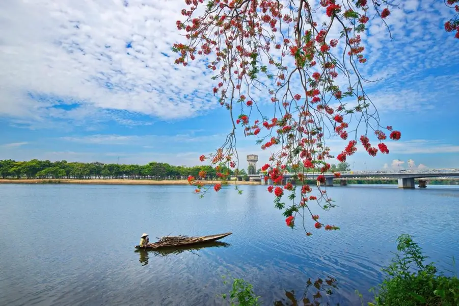 Il fiume dei Profumi a Hué – Vietnam